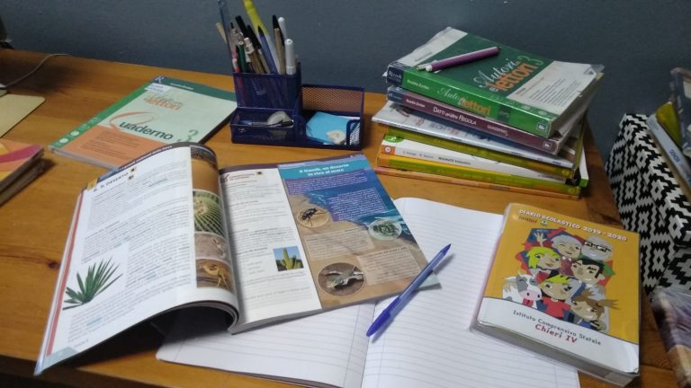 A Scuola - Casa Base Chieri